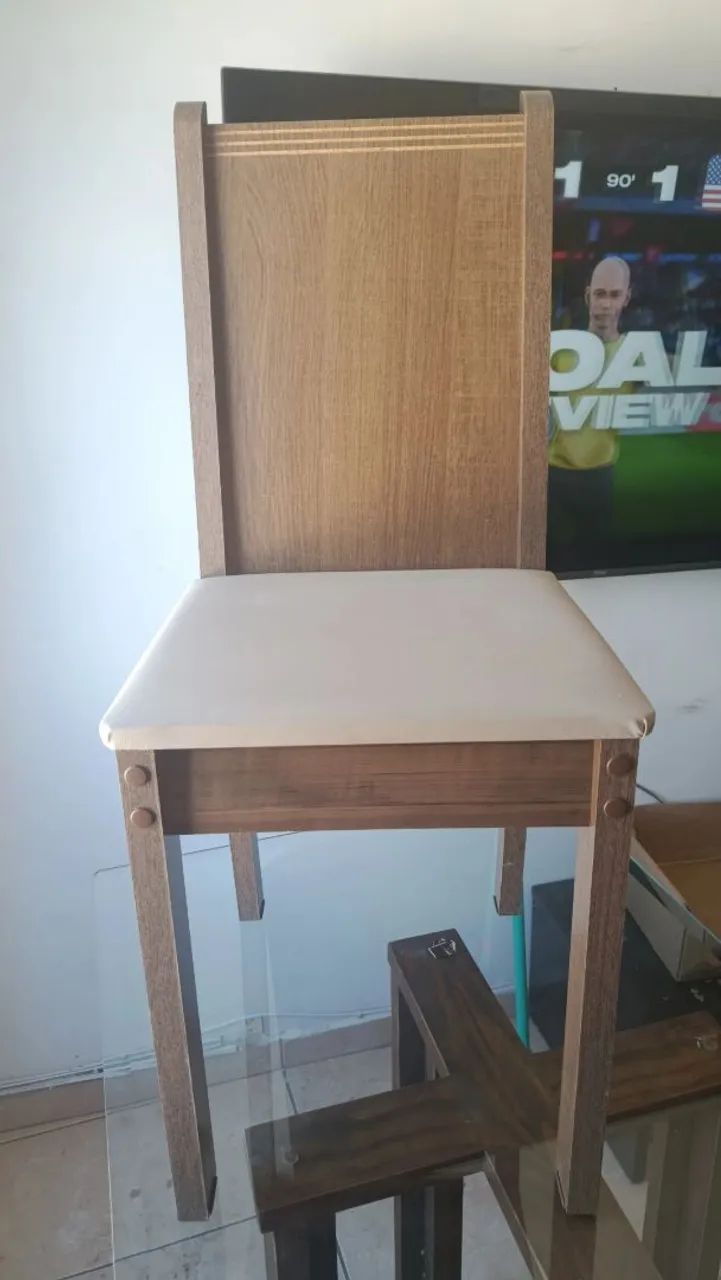 MESA COM 4 CADEIRAS  - Foto 3