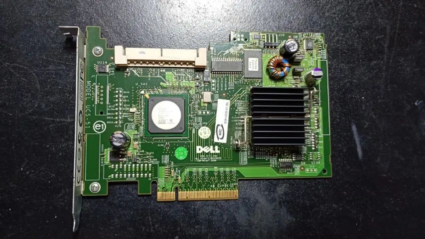 Placa controladora UCS - 51 para SSDs e HDs para servidor.
