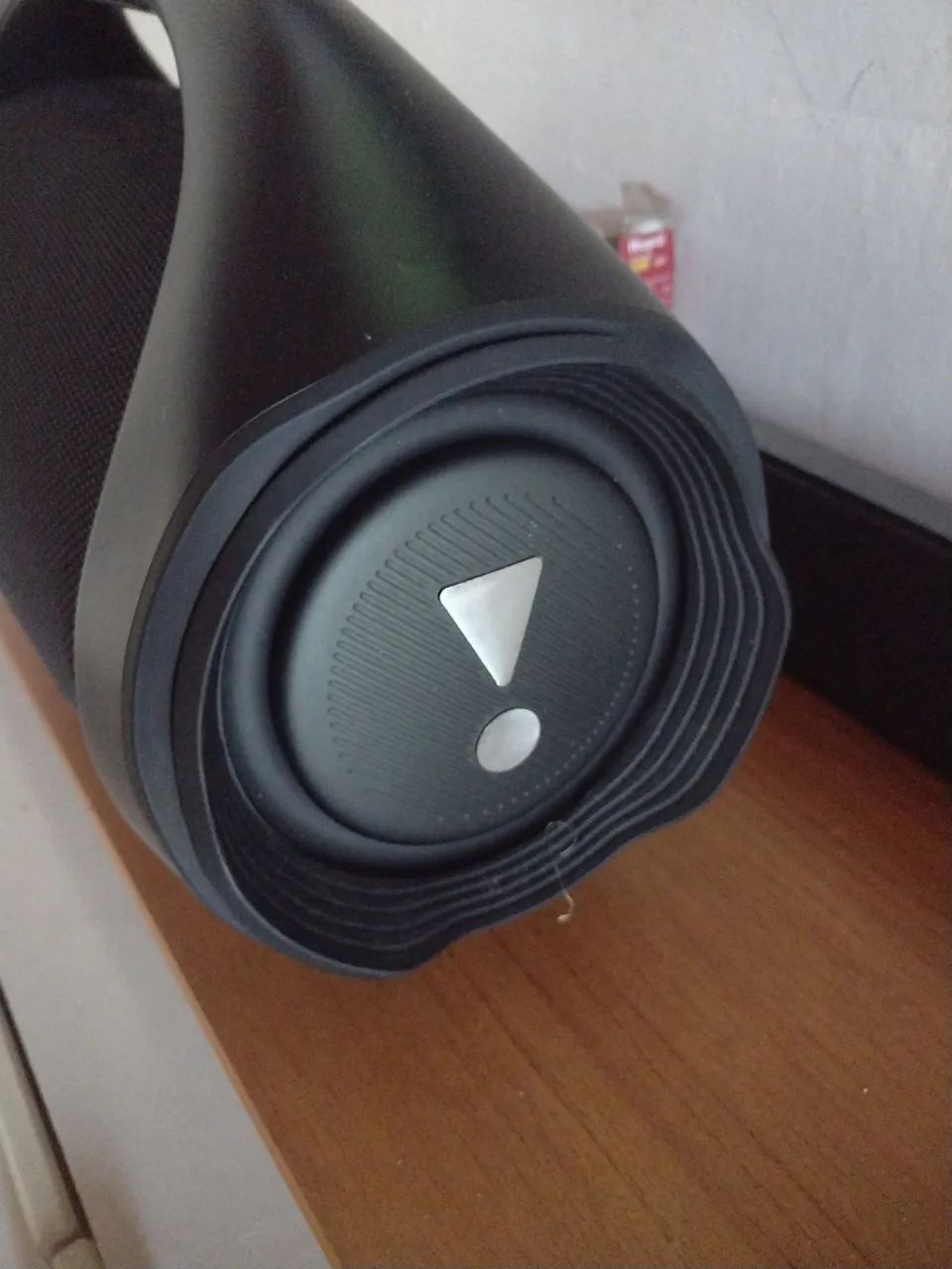 Som JBL bombox 2 em excelente estado  - Foto 3