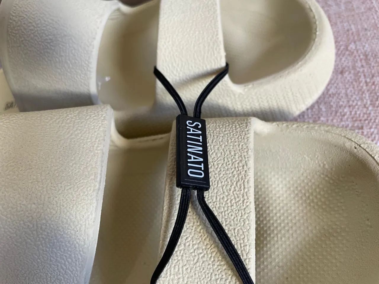 Chinelo Slide Nuvem em PU Offwhite! BAIXOU  - Foto 3