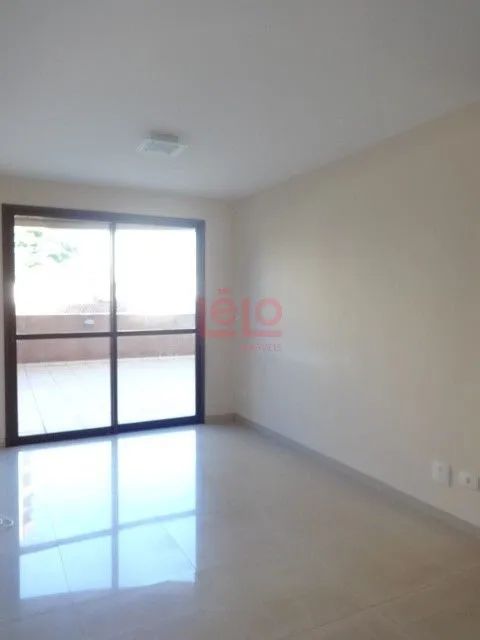 Apartamento para alugar no Edifício Classic na Zona 07 em Maringá com 3 quartos, suíte com - Foto 2