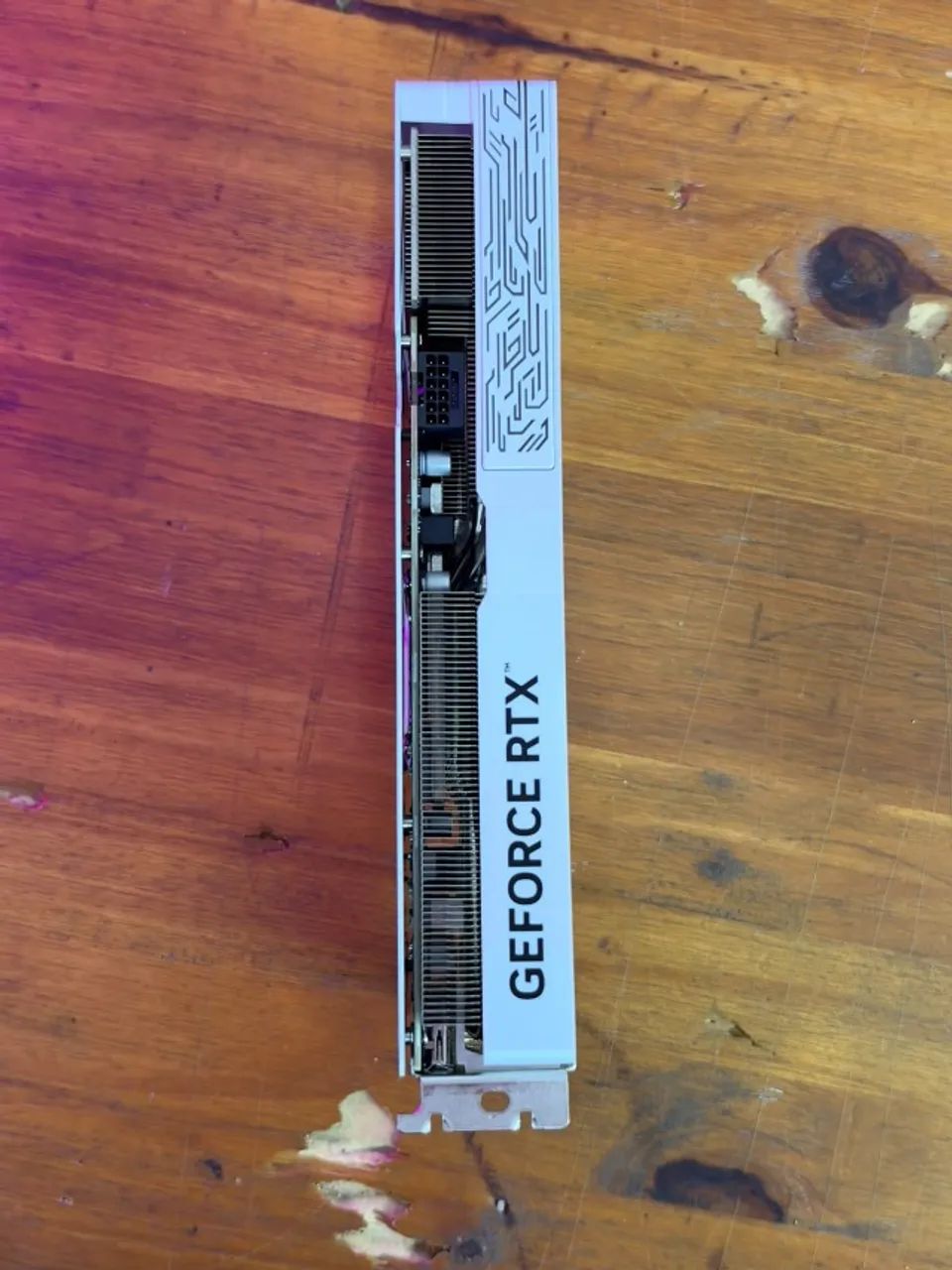 RTX 5070 12GB 1-Click OC - White - Foto 3