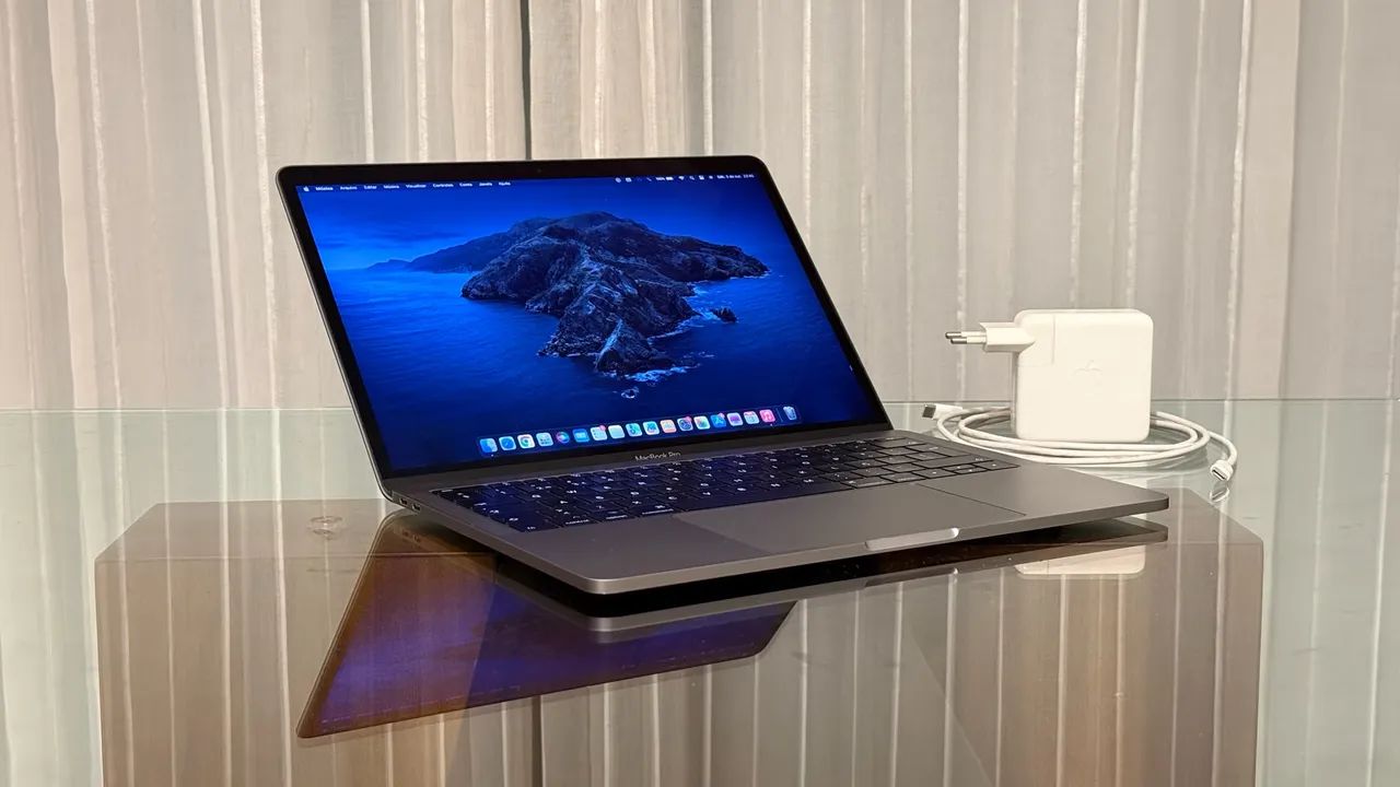 MacBook Pro 2017 - 13 pol - 16GB RAM - 128GB SSD - Teclado ABNT2