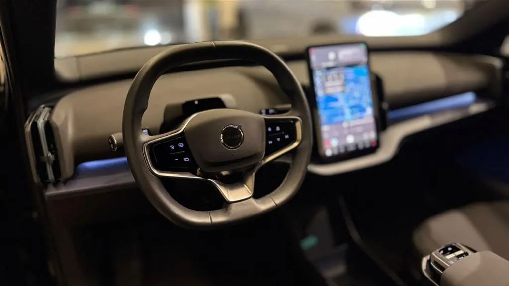 Volvo EX30 E60 Plus (elétrico) 2024 - Foto 4