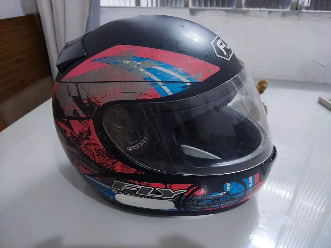 Vendo Capacete FLY tamanho 60