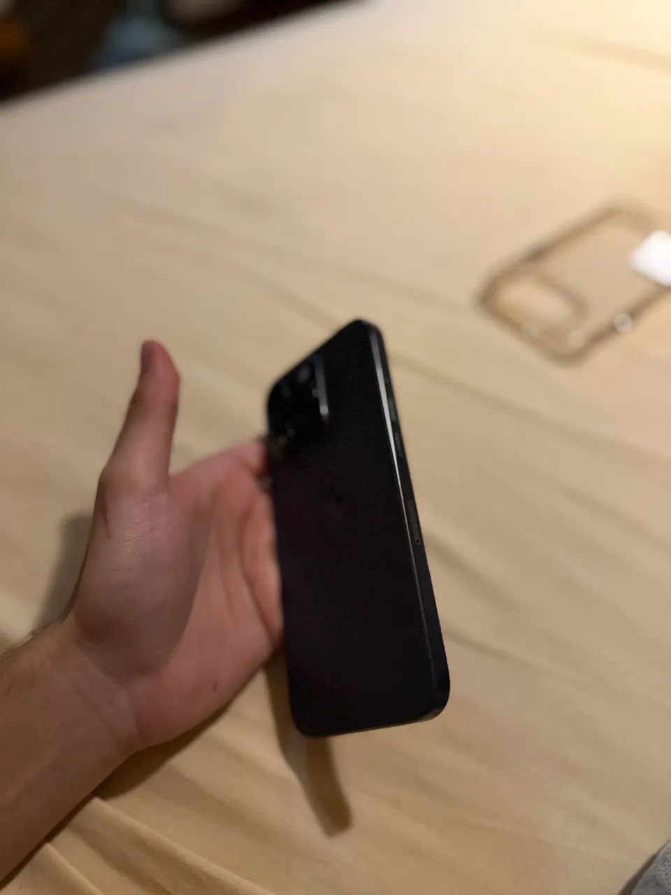 IPHONE 15 PRO IMPECÁVEL 256g - Foto 3
