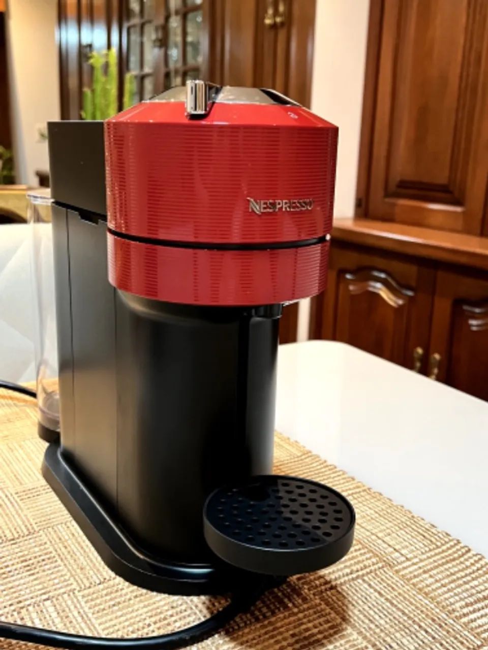 Cafeteira Nespresso Vertuo Pop Cor Vermelho - Pouquíssimas vezes usada. - Foto 3
