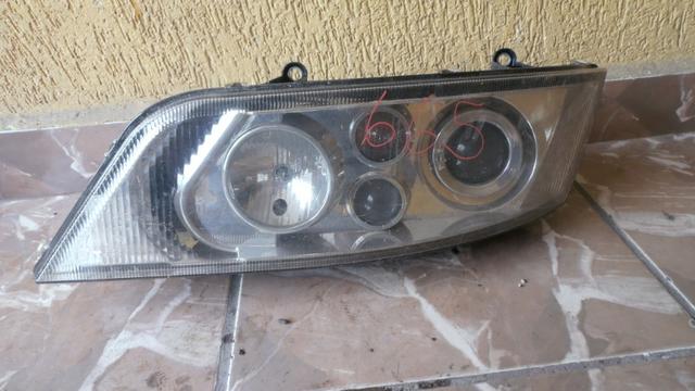 Farol esquerdo Busscar El Buss 340