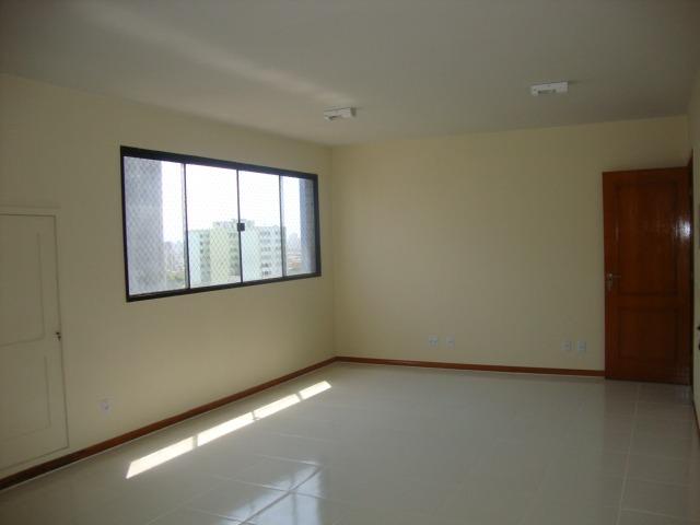 Aluga Sala Comercial, no Ed. Village Executive