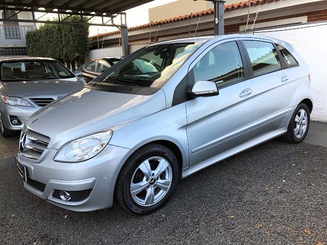 Mercedes B170 2009 bem conservada