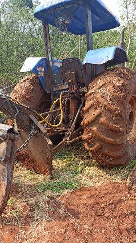 Trator 7630 preparado para uso florestal com Mini skidder - Foto 3
