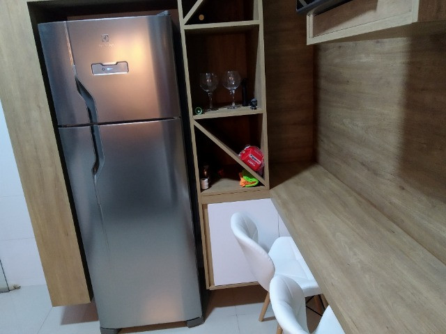 Jardim Ipê, casa com pé direito elevado, armários planejados e área gourmet com ofurô