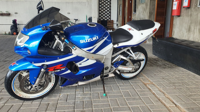 Suzuki GSX R 2004 - Foto 4