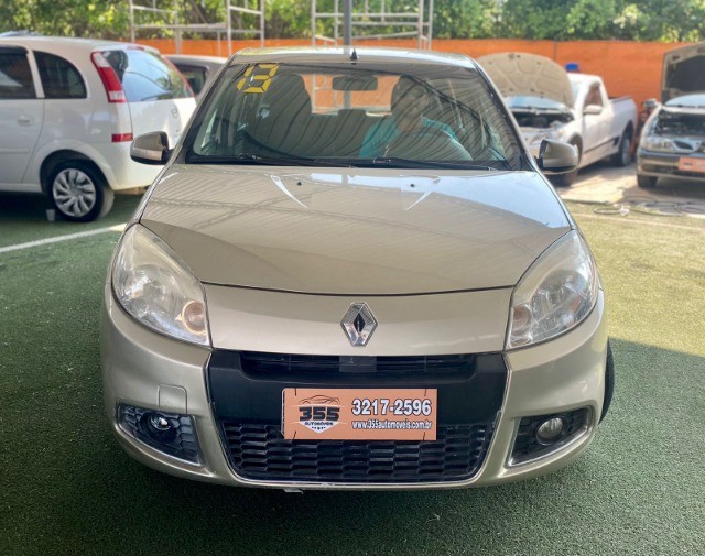 ENT + PARCELAS DE R$ 545,22 RENAULT SANDERO PRIVILEGE 2013 C/GNV