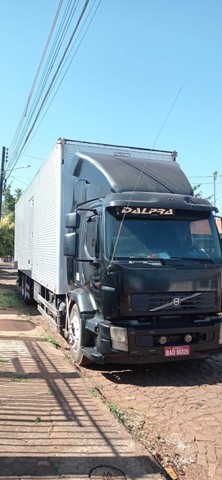 COMPRO TRUCK BAÚ 11 METROS