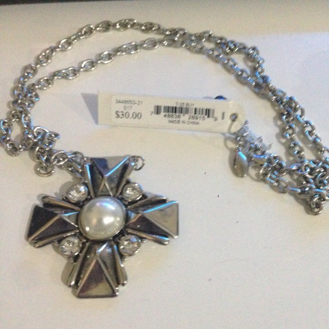 Corrente Colar Crucifixo Pingente Escudo Guess Watch? Strass Importado Aceito Trocas - Foto 5