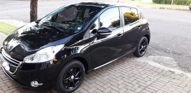 PEUGEOT 208 ALLURE 1.5 8V 2014
