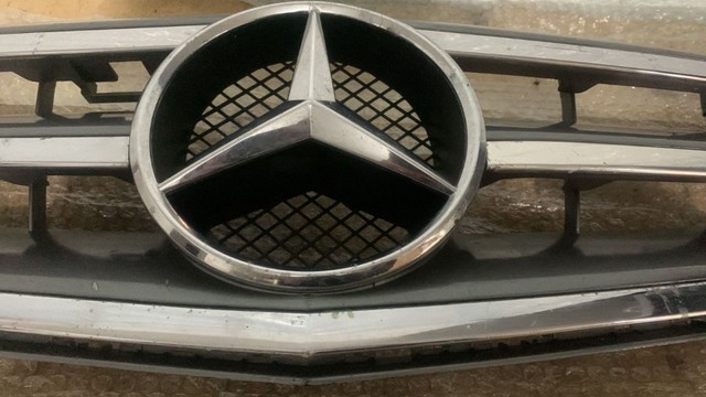 Grade Parachoque Dianteiro Mercedes B180 2011 C/Detalhe - Foto 2