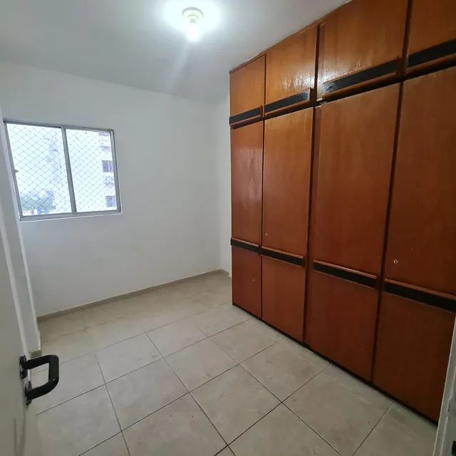 Vendo apartamento com 02 quartos, mais um reversível na Torre - Recife - PE