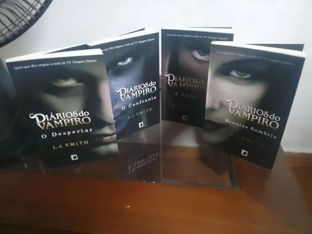 A Fábrica Diversão e Arte: Diários do Vampiro - Livros x Seriado + promoção!
