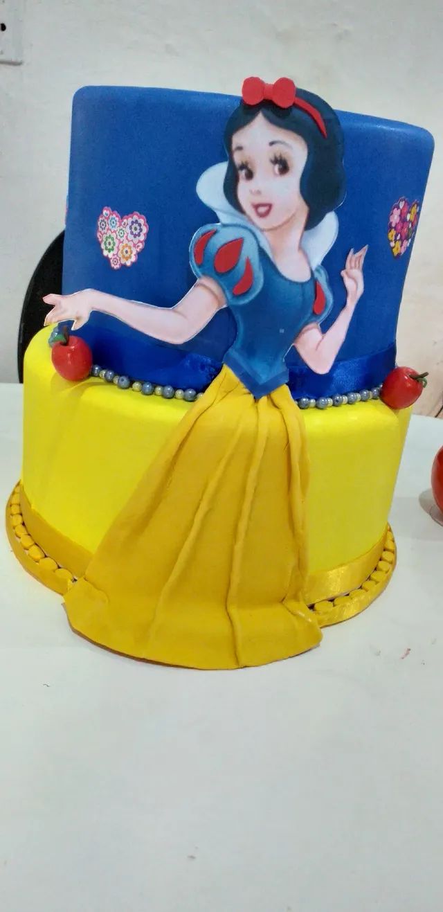 Locação Bolo Fake - Branca de Neve