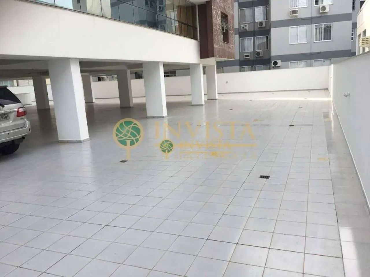 Andar Pilotis, 27 vagas de garagem - À venda em Florianópolis! - Foto 4