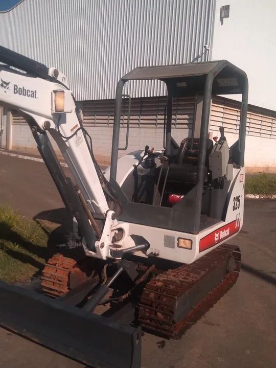 Mini escavadeira bob cat 2011 com nf