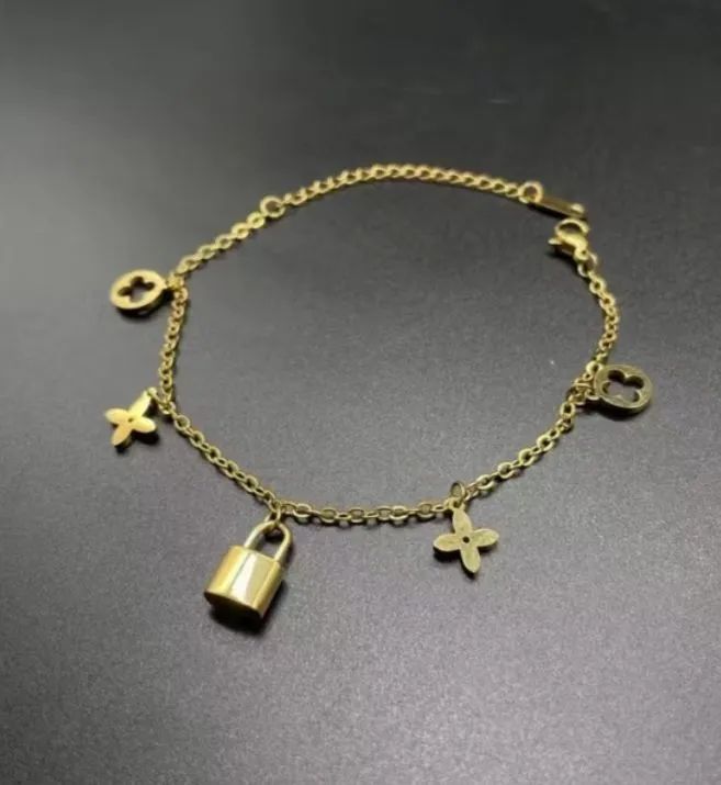 PULSEIRA LV MONOGRAMA BIJU NOVA