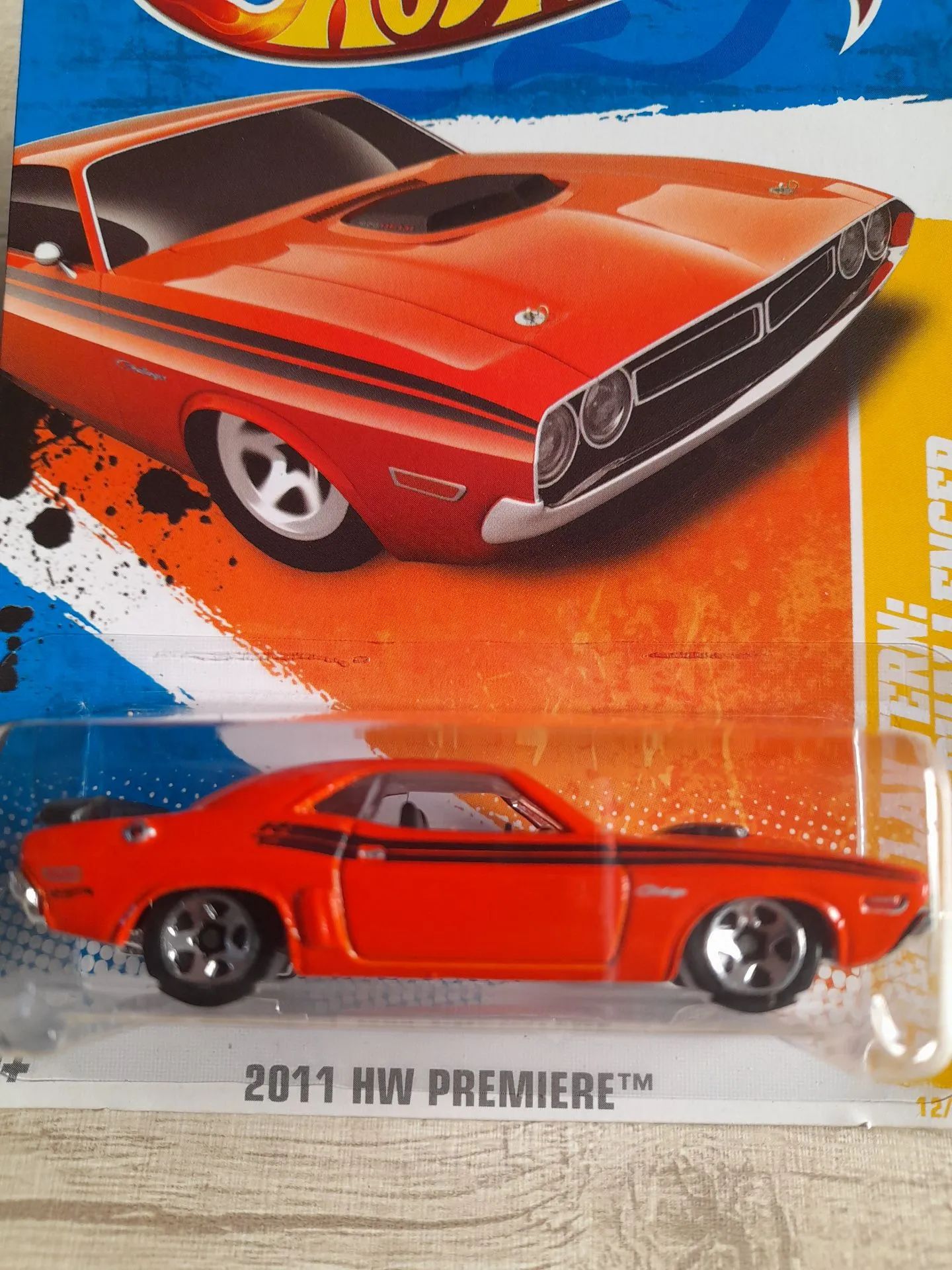 HOT WHEELS GREEN LANTERN 71 DODGE CHALLENGER - Foto 3