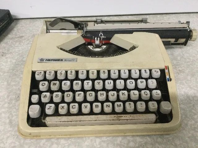 maquina de esquever antiga. - Foto 3