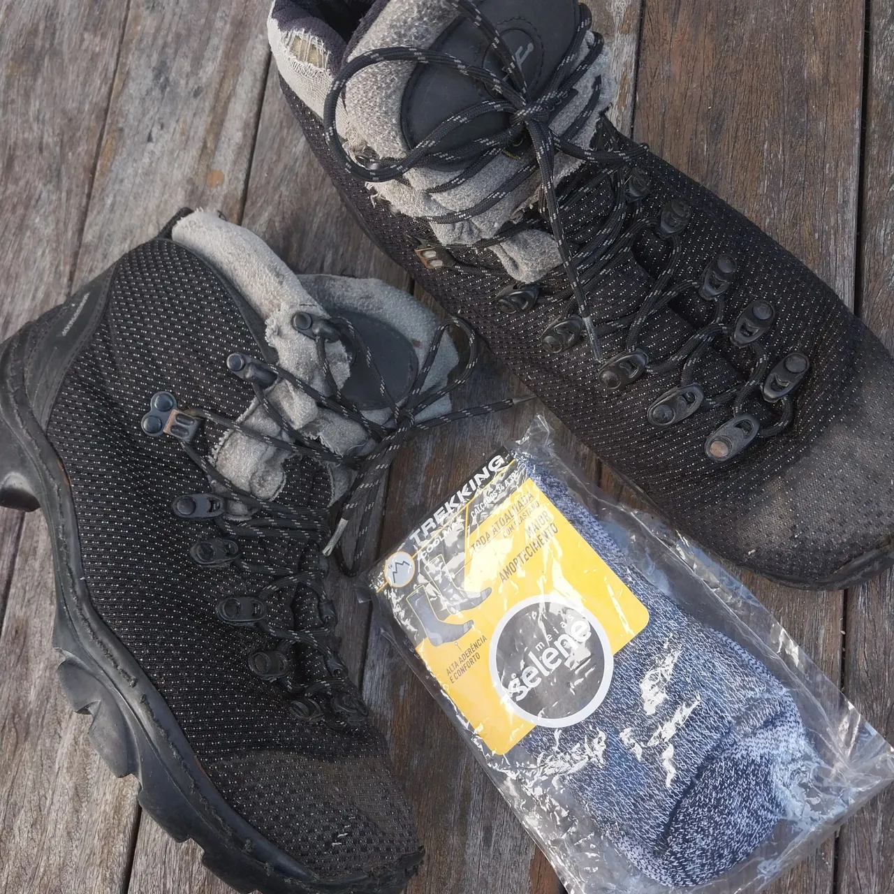 Bota Vento Titan Aramida 43 + Meias Trekking