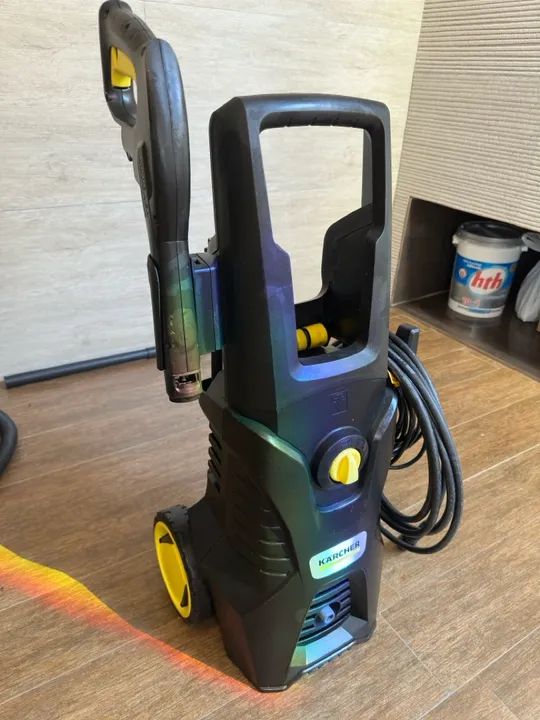 Lavajato de alta  Pressão Karcher.