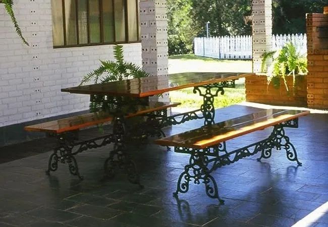 Conjunto Mesa Madeira Rústica c/ Pés em Ferro Fundido - Foto 3