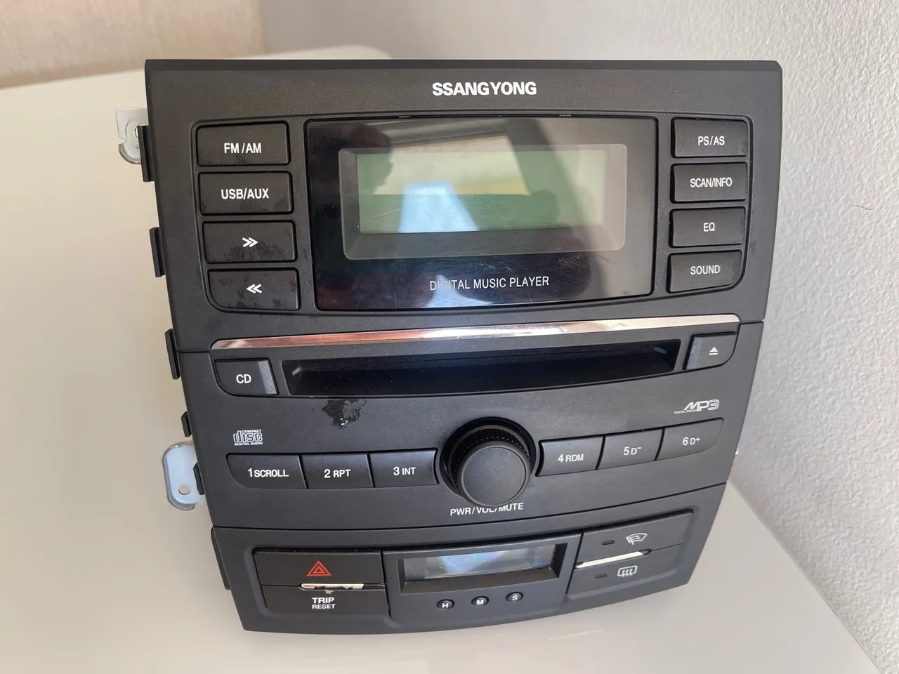 Som automotivo Ssangyong original korando