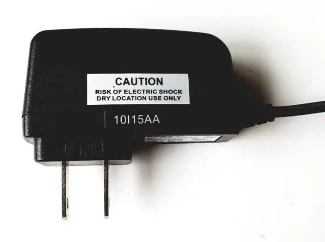 Fonte de Alimentação 5V - Marca Dynex (Modelo DSC6PFA-05) - Usado - Funcionando - Foto 4