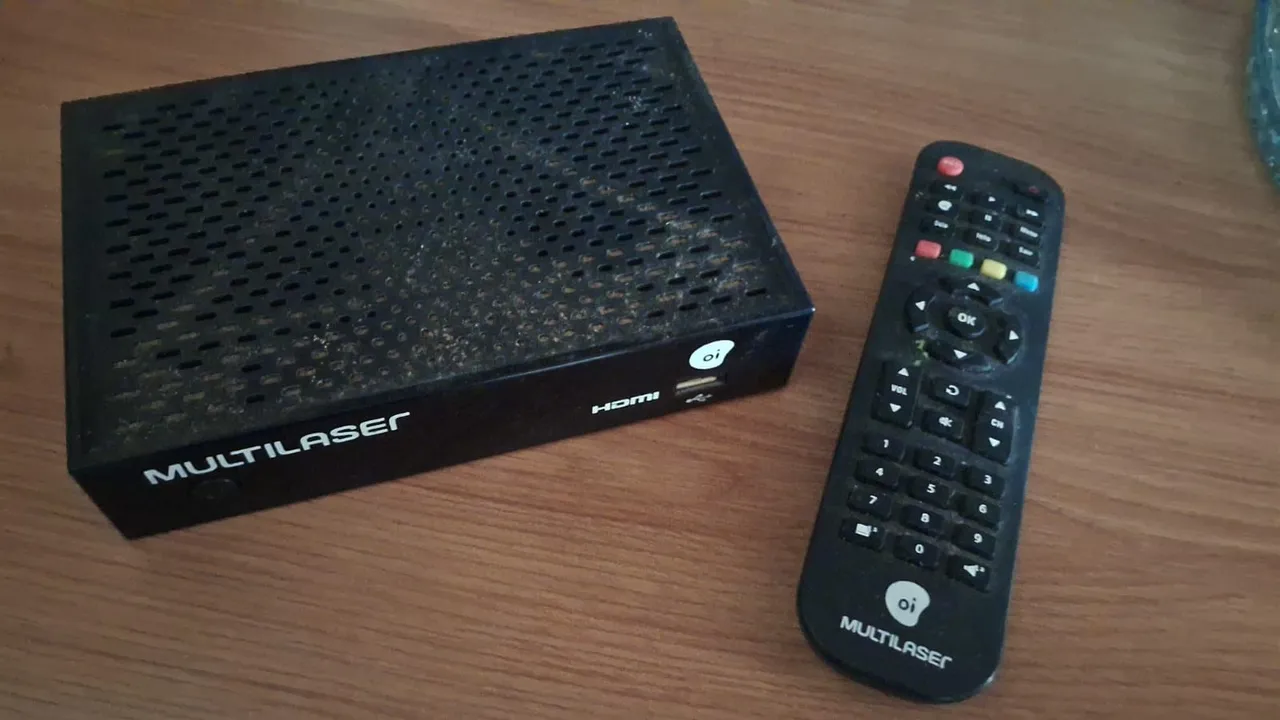 Receptor de TV Multilaser Oi + Controle Remoto