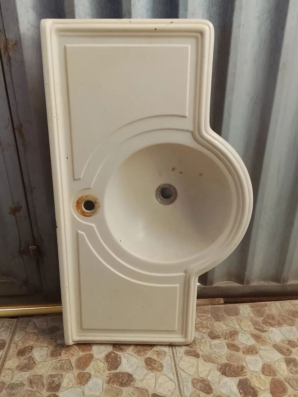 bathroom sink64319463496322120