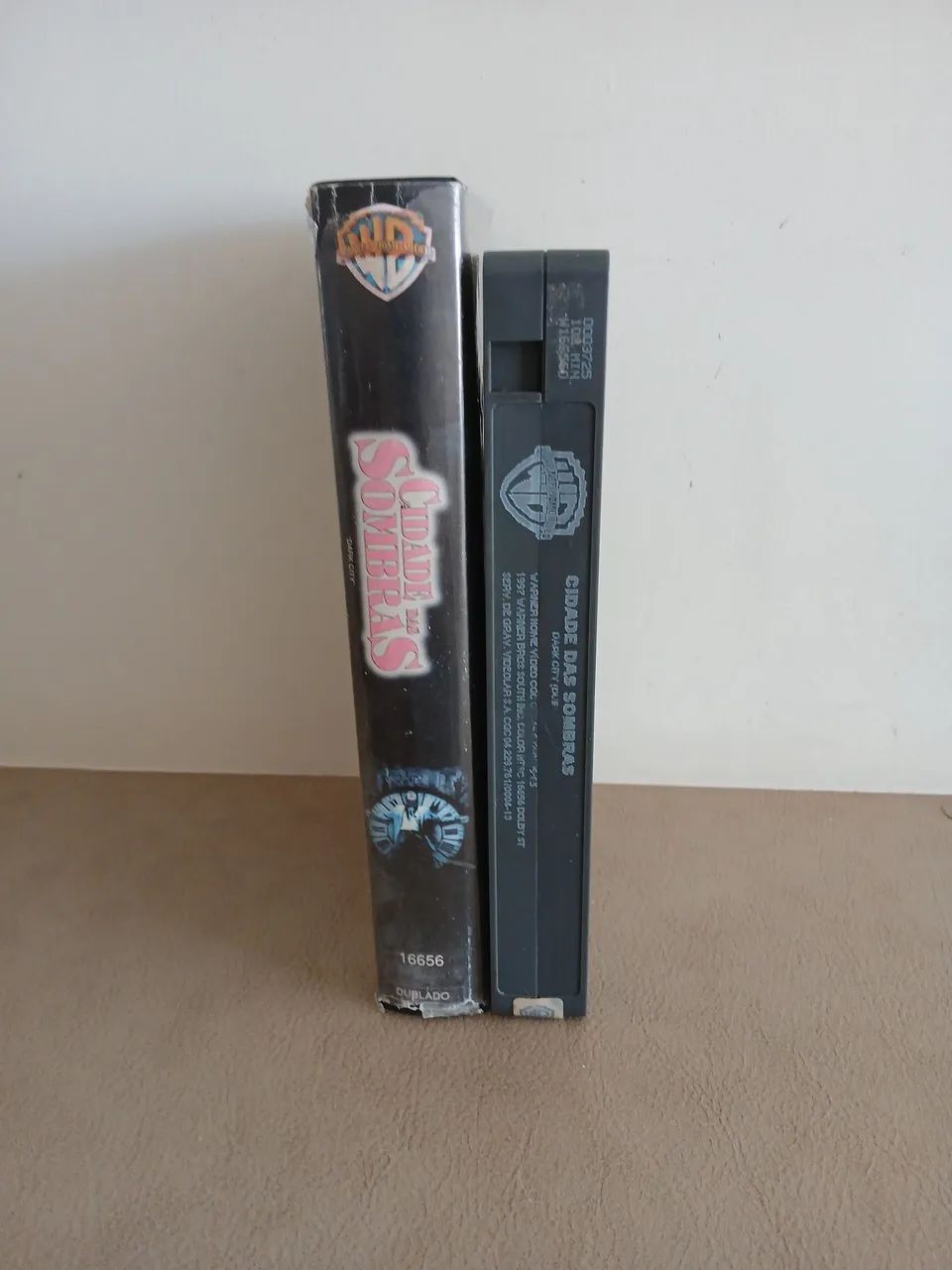 Cidade das Sombras - VHS - Dublado - Foto 3
