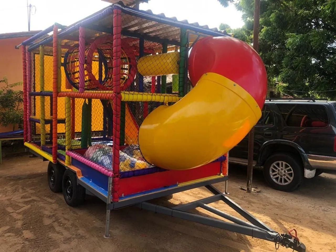 Kid play sobre reboque  - Foto 4