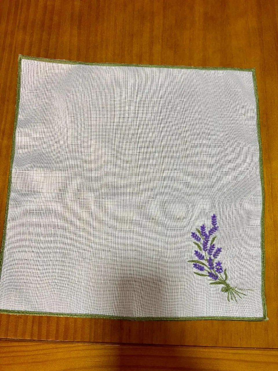 04 Jogos Americanos Bordados Lavandas Ou Guardanapos - Foto 3