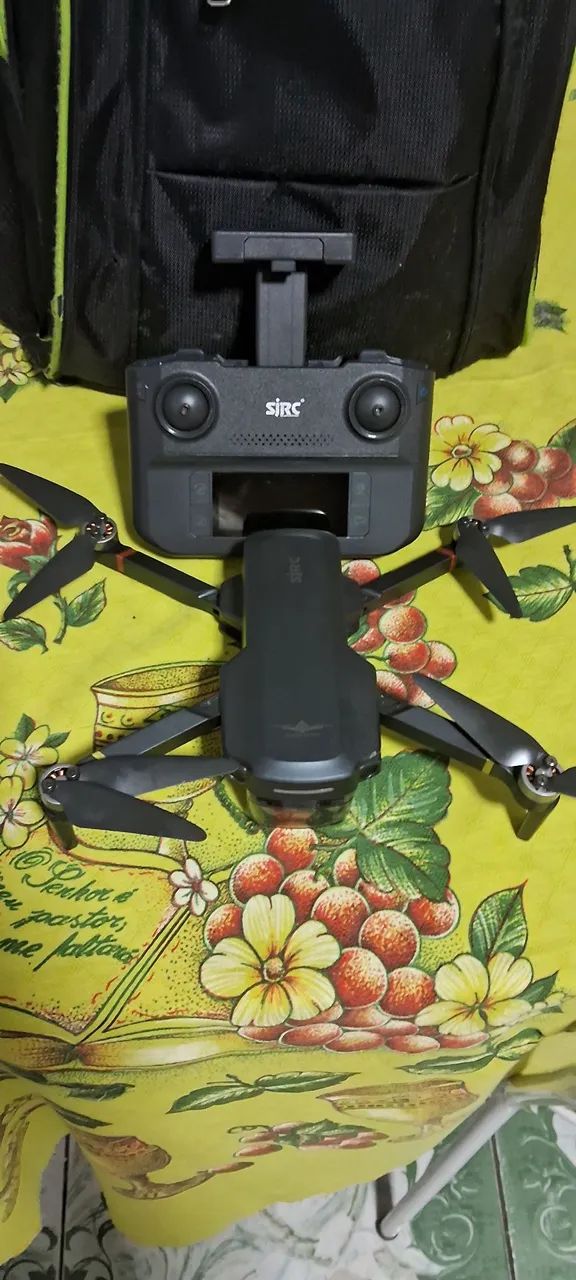Drone SJRC F5 com câmera e acessórios - Foto 2