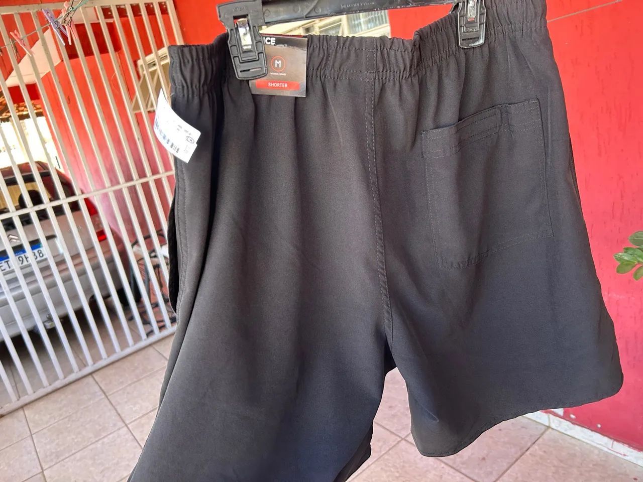 Shorts novos Preto e Marrom C&A- M e G - Foto 3