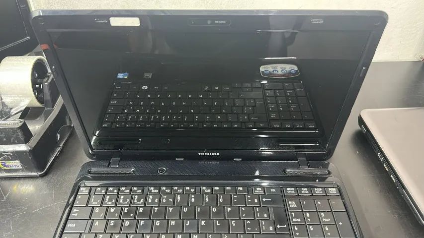 Toshiba Notebook i5 1ª e 2ª geração ssd 240 8gb - win10