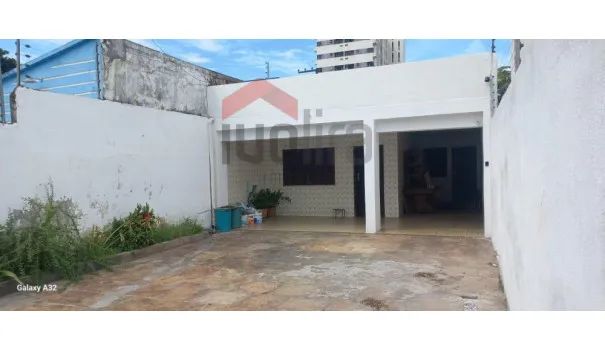Casa para Venda em São Luís, Centro, 3 dormitórios, 2 suítes, 4 banheiros, 4 vagas