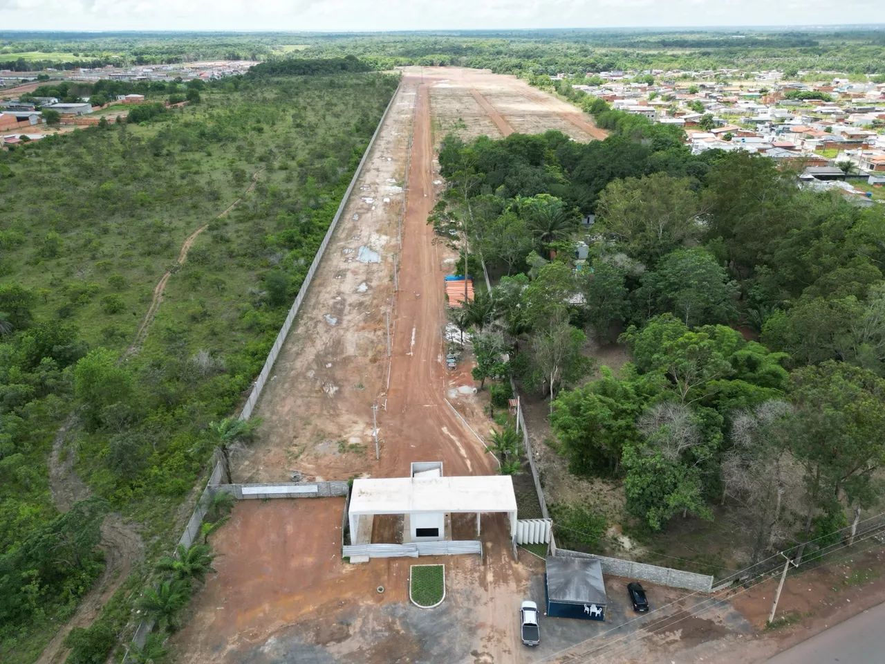 Condomínio Morada do Sol. Lotes a venda com um pequeno sinal de entrada. - Foto 4