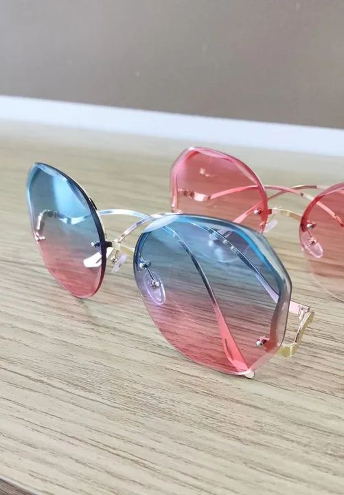 Óculos feminino, desing moderno 1° linha