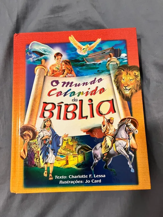 (Nova) Bíblia infantil colorida