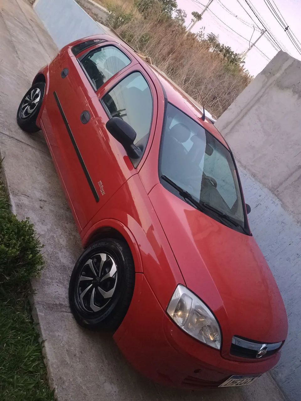 Corsa Hatch 1.0
