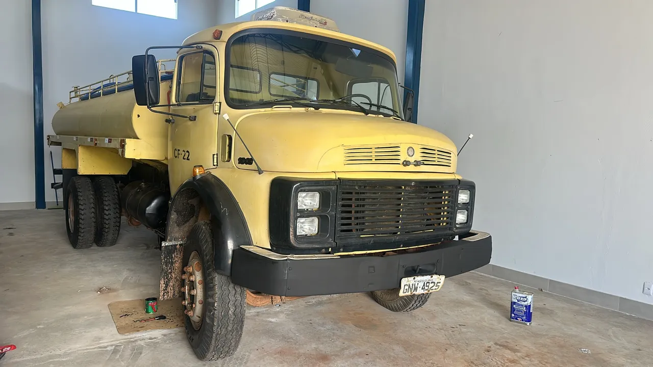 CAMINHÃO MERCEDES 1313