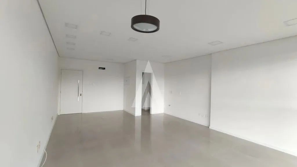 Sala Comercial à venda no bairro América em JOINVILLE, por R$ 385.000.00. - Foto 5